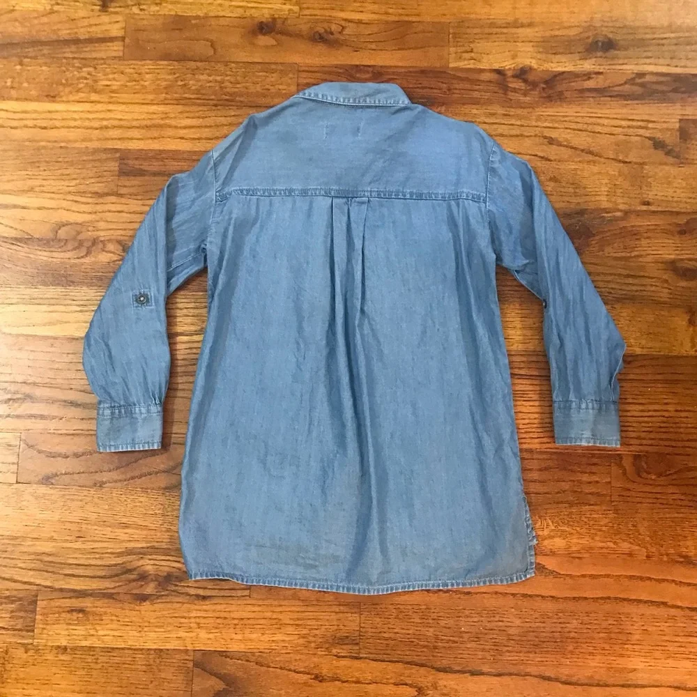 Old Navy Denim Blue Jean Button Down LS Shirt Girls 6 / 7 Small 2 Front Pockets